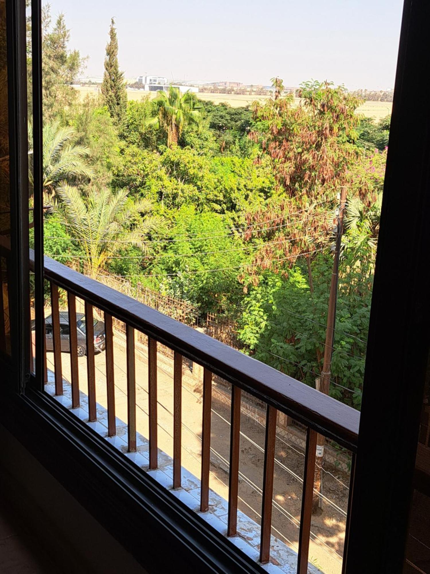 Panorama Apartment With A Charming View Of Cairo International Airport All The Apt For You With Free Airport Pick Up Or Drop Off Limousine شقة بانوراما بإطلالة ساحرة على مطار القاهرة الدولي Esterno foto