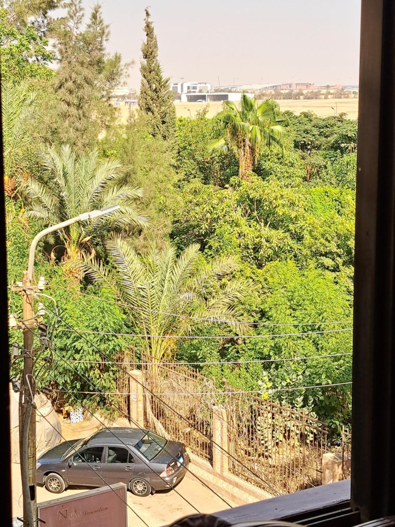 Panorama Apartment With A Charming View Of Cairo International Airport All The Apt For You With Free Airport Pick Up Or Drop Off Limousine شقة بانوراما بإطلالة ساحرة على مطار القاهرة الدولي Esterno foto