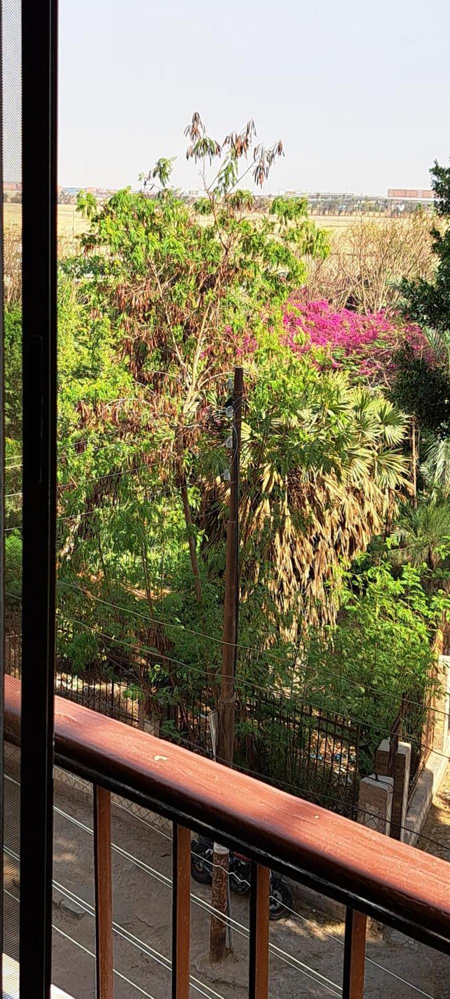 Panorama Apartment With A Charming View Of Cairo International Airport All The Apt For You With Free Airport Pick Up Or Drop Off Limousine شقة بانوراما بإطلالة ساحرة على مطار القاهرة الدولي Esterno foto