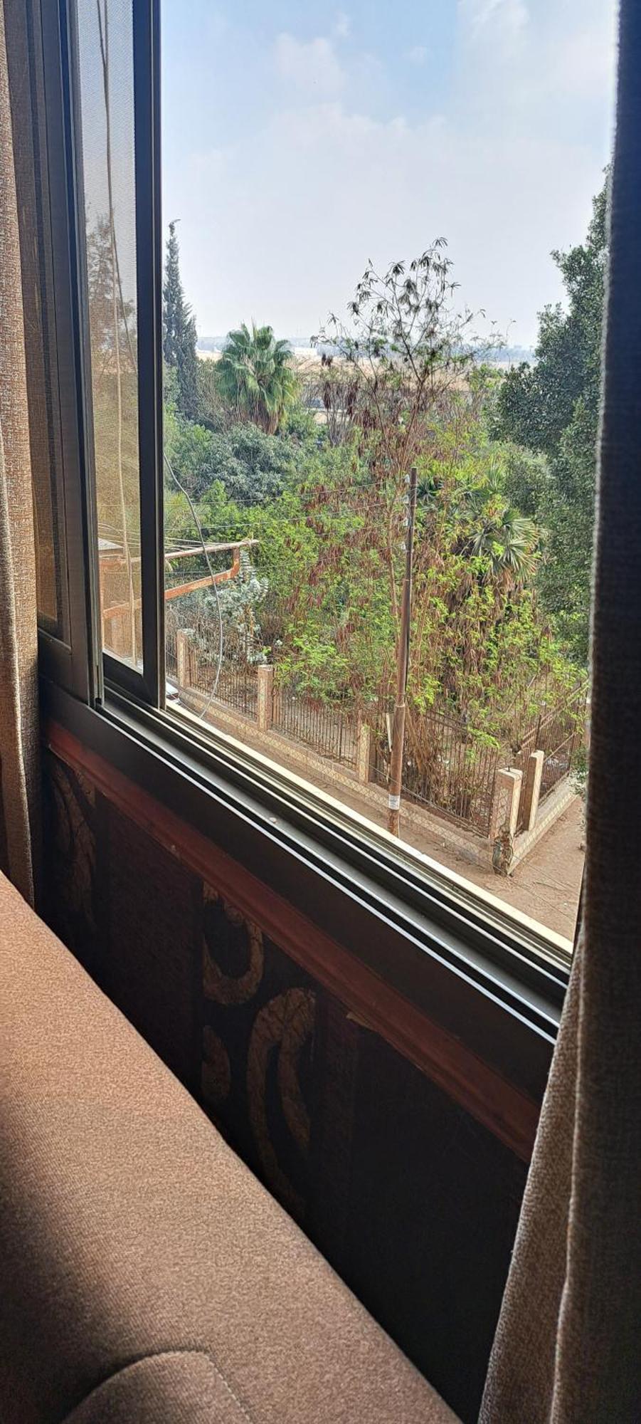 Panorama Apartment With A Charming View Of Cairo International Airport All The Apt For You With Free Airport Pick Up Or Drop Off Limousine شقة بانوراما بإطلالة ساحرة على مطار القاهرة الدولي Esterno foto